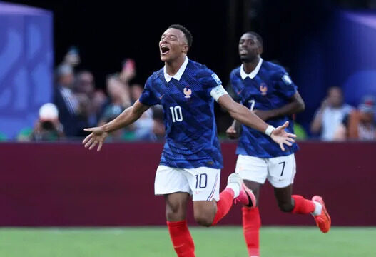 Mbappé passa Ronaldo, decide para a França e agora vai enfrentar o Paraguai