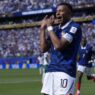 Atacantes brilham e França vence Senegal na estreia da Copa