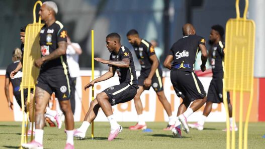 Rayan é testado entre os titulares do Brasil, e Ancelotti segue fazendo mudanças; veja o que mudou nos treinos