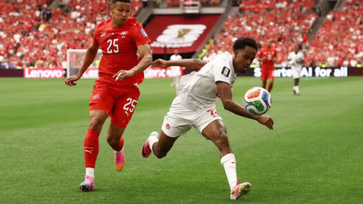 Suíça vence o Canadá e passa em primeiro no Grupo B
