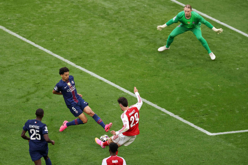 PSG e Arsenal dominam seleção da Champions; veja o time