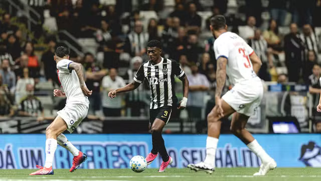 Atlético MG e Bahia empatam em grande jogo na Arena MRV