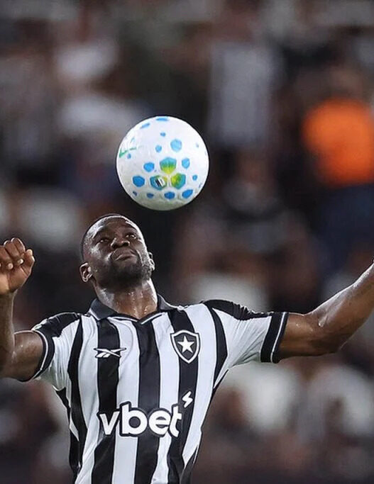 Botafogo rescinde contrato com defensor campeão da Libertadores