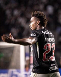 Thiago Mendes decide, Vasco vence e carimba vaga nas oitavas da Sula