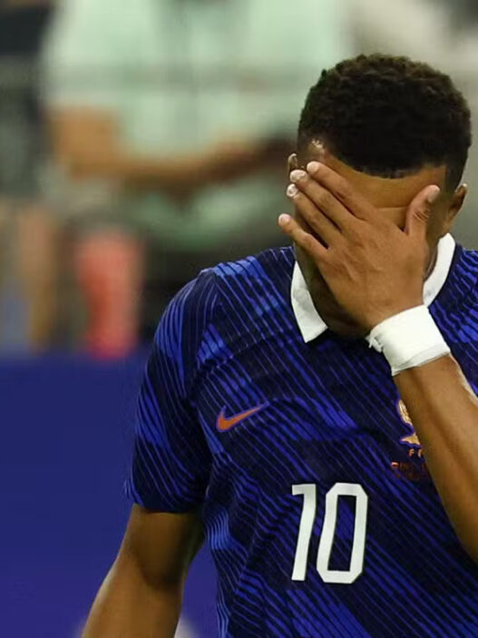 Mbappé reconhece superioridade da Espanha e estilo de jogo