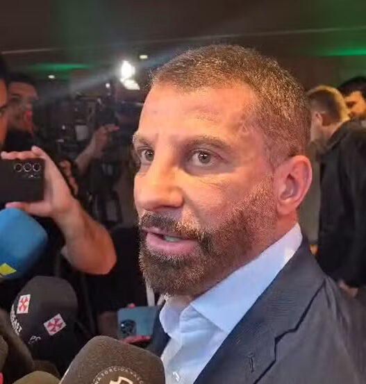 Representante de Lamacchia explica como será compra da SAF do Vasco