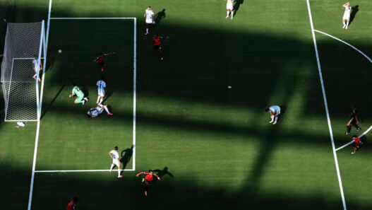 Entenda por que Simeone não conseguiu alcançar Ferrán Torres no gol do título da Espanha