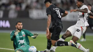 Botafogo para em Lucas Arcanjo, empata com o Vitória, e Danilo não pode mais atuar por outro clube brasileiro