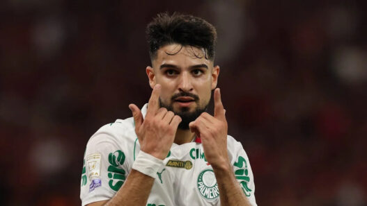 Palmeiras recusa proposta por Flaco López; veja valores