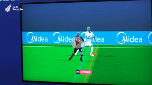 Brasileirão estreia impedimento semiautomático e avalia novas tecnologias na arbitragem; veja como vão funcionar