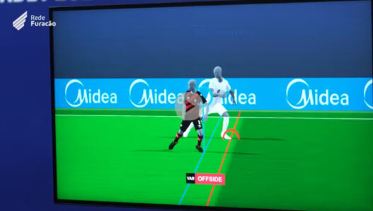 Brasileirão estreia impedimento semiautomático e avalia novas tecnologias na arbitragem; veja como vão funcionar