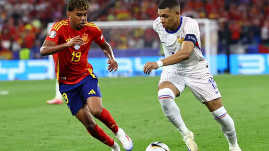 Yamal x Mbappé: astro da Espanha leva vantagem nos confrontos