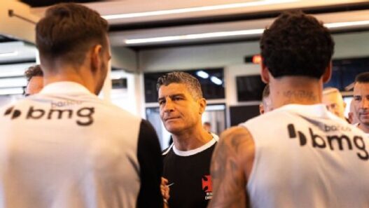 Novo técnico do Vasco afirma que prioridade é o Brasileirão