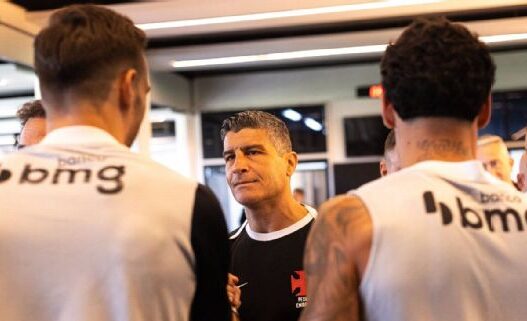 Novo técnico do Vasco afirma que prioridade é o Brasileirão