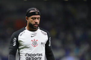 Corinthians opta por não renovar vínculo com Memphis Depay
