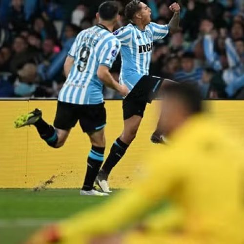 Almendra, do Racing - Foto: Luis ROBAYO / AFP)