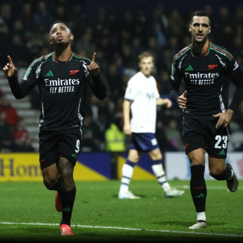 Gabriel Jesus comemora seu gol - foto: Getty images 