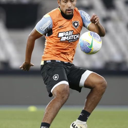 Luis Segovia, do Botafogo, é emprestado ao CRB