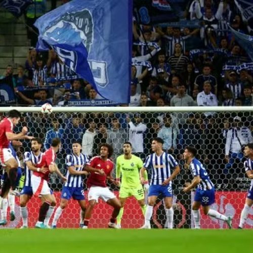 United x Porto - Foto: REUTERS/Pedro Nunes)